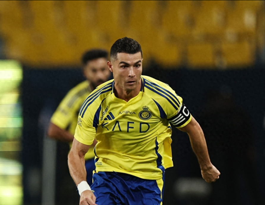 爱游戏APP-清晨多特蒙德遗憾出局——法甲节点到来，更衣室稳定，身体对抗强度拉满(布兰特多特蒙德现状)