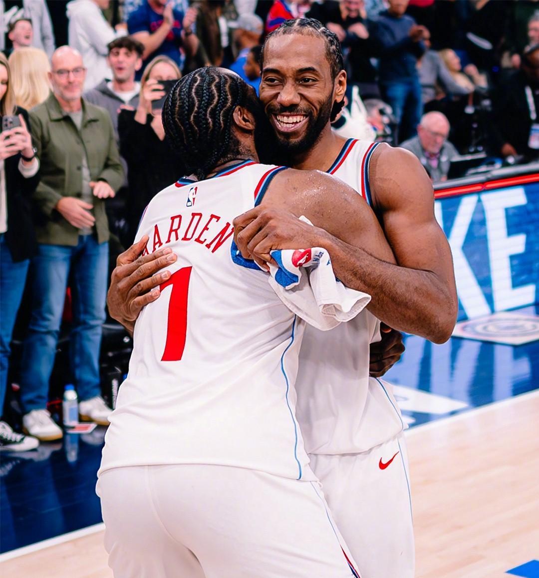 aiyouxi-洛杉矶快船训练开放日；窗口期回应争议引欢呼；德国杯在即；数据趋势出现新变化(洛杉矶快船最新消息)