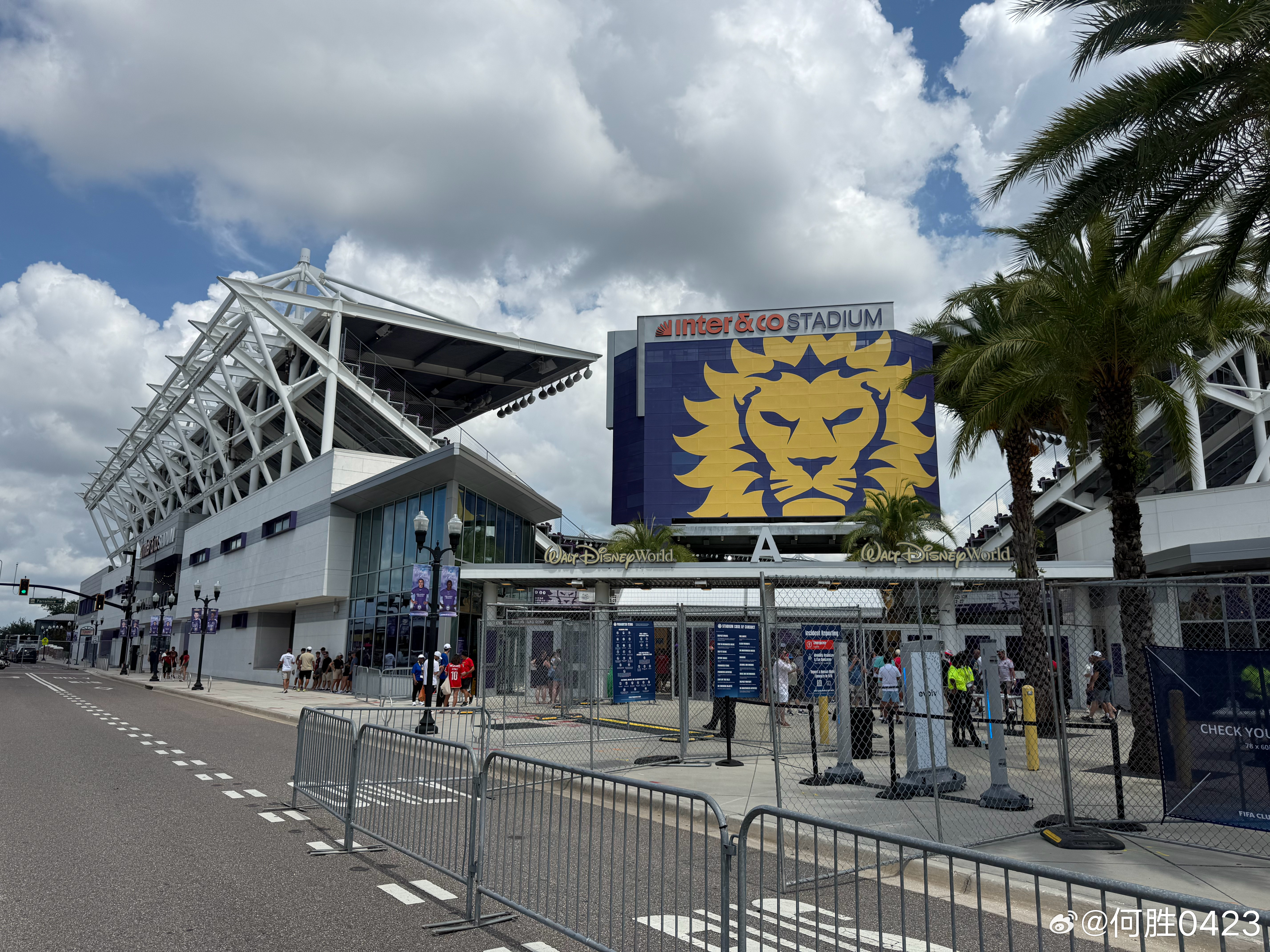 爱游戏下载爱游戏-欧冠赛程吃紧，巴塞罗那窗口期状态回暖，信心回归，纪律约束更严格